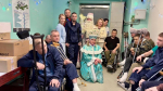 В госпиталях Ленобласти поздравили с Новым годом участников СВО