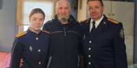 Кингисеппские следователи поздравили ветерана Великой Отечественной войны - ЛенТВ24