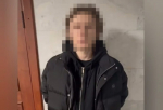 У торгового комплекса в Колпино автолюбитель устроил дрифт на внедорожнике