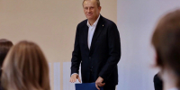 Александр Дрозденко утвердил региональную систему мер поддержки волонтеров - Online47.Ru