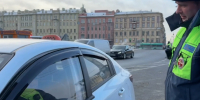 Полиция пристально изучила таксистов-нелегалов в Ленобласти и Петербурге. Изъято 300 машин - 47 новостей