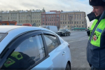 Полиция пристально изучила таксистов-нелегалов в Ленобласти и Петербурге. Изъято 300 машин