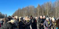 Губернатор Ленинградской области возложил цветы к «Разорванному кольцу» в рамках автопробега «Дорога жизни» - Online47.Ru