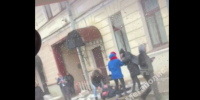 После падения льда мужчине на голову в Петербурге возбудили уголовное дело - 47 новостей