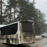 Рейсовый автобус съехал в кювет в Подпорожском районе Ленобласти - Online47.Ru