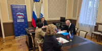 Александр Дрозденко провел встречу с активом Партии на которой поручил к началу следующего отопительного сезона расширить границы первого диапазона - Единая Россия