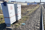 В Петербурге подросток пытался поджечь релейные шкафы. Его с бутылками бензина заметили прохожие