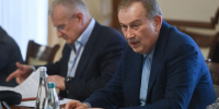 Александр Дрозденко поручил усилить контроль за большегрузами для сохранности дорог - Online47.Ru