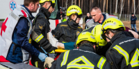 «Мазда» врезалась в дерево в деревне под Кингисеппом - 47 новостей