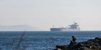 США вновь разрешили операции по продаже российской нефти, но с рядом условий - 47 новостей