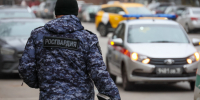Вел себя странно. Мужчину со свертками запрещенного задержали в Пушкине - 47 новостей