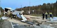 Организован объезд перекрытого участка "Южного полукольца", где столкнулись фура и автобус - 47 новостей