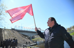Что в Нарве за евро, то в Ивангороде бесплатно. Смотрите на наш День Победы, не жалко