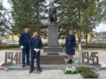 Следователи Гатчины благоустроили братскую могилу героев в Вырице