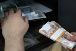 Юный взломщик в Петербурге вскрыл сейф и вынес 2,4 млн рублей золотом и валютой