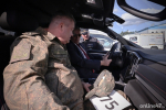 Фоторепортаж: как Ленобласть передала Минобороны еще одну крупную партию машин и спецтехники