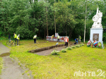 В Гатчинском округе школьники ухаживают за мемориалами