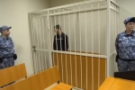 В Петербурге арестовали мужчину за насилие над 16-летней. У него нашли чемодан женского белья - видео